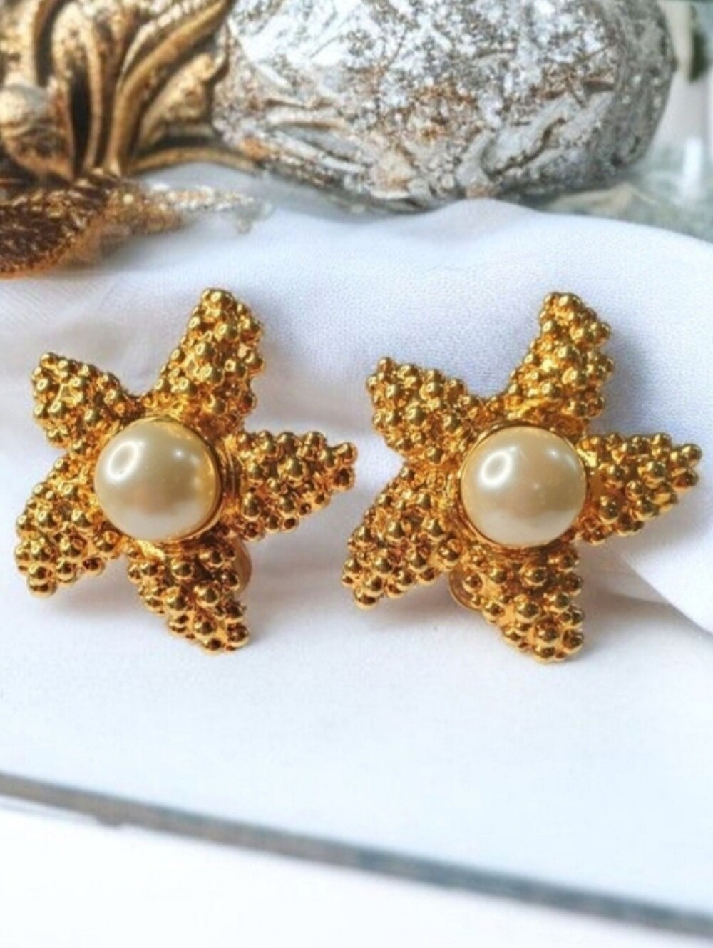 KJL Kenneth Lane Vintage 80"s Chunky Gold Sea Starfish Pearl Clip-on Earrings